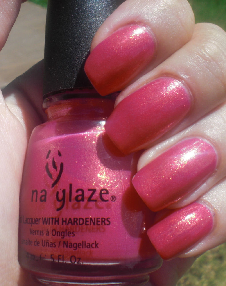 strawberry fields forever nail art tutorial concrete and nail polish china glaze strawberry fields strawberry fields forever nail art tutorial concrete and nail polish china glaze strawberry fields