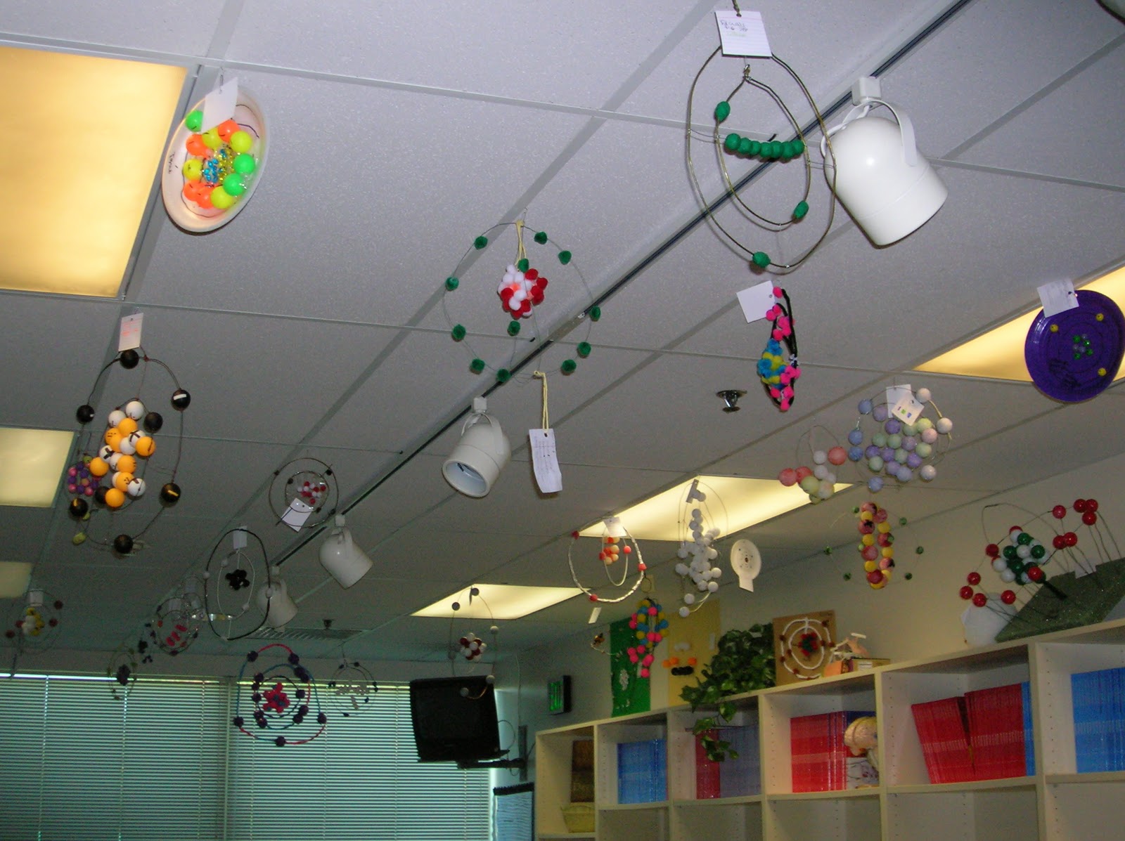 http://4.bp.blogspot.com/_C_qEjT2TC3k/TLc1naa-buI/AAAAAAAAAHI/WGEhqza0tl8/s1600/ceiling%20model%202.jpg