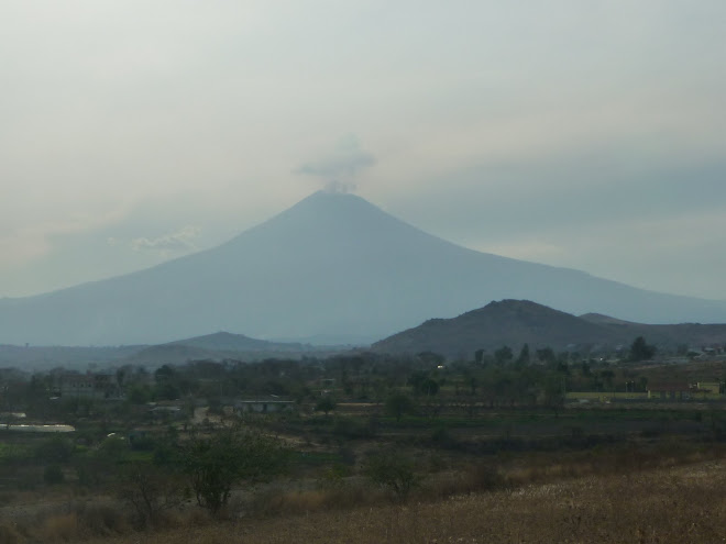 vista del volcà popocatepetl(5500msnm), de puebla a tepoztlan