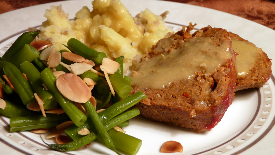 Hearty Vegan Meatloaf Dinner