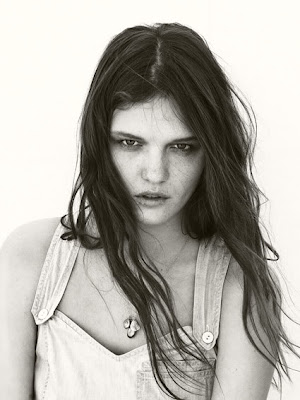 Angela Esteban Librero