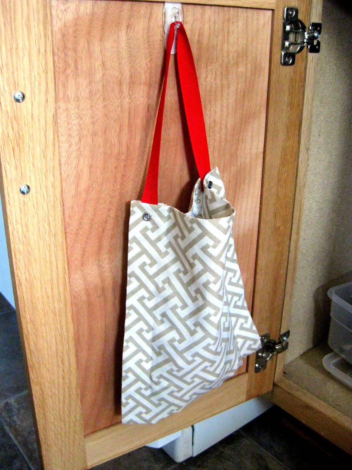 Kitchen cabinet decals cabidoor using a command hook ! Double points for this gal