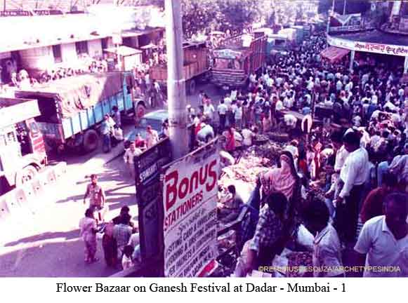 [Flower-Bazaar-on-Ganesh-Festival-at-Dadar-Mumbai-1.jpg]