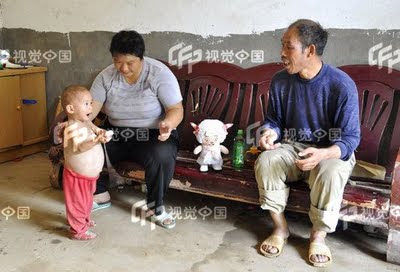 A year a girl is pregnant - Mengru Kang A year a girl is pregnant - Mengru Kang