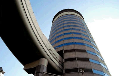 world First Highway through A Building - Japan world First Highway through A Building - Japan