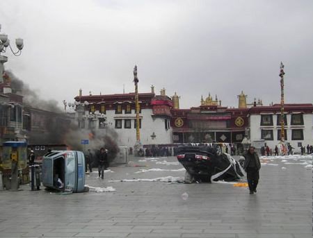 [Tibet+struggle.jpg]