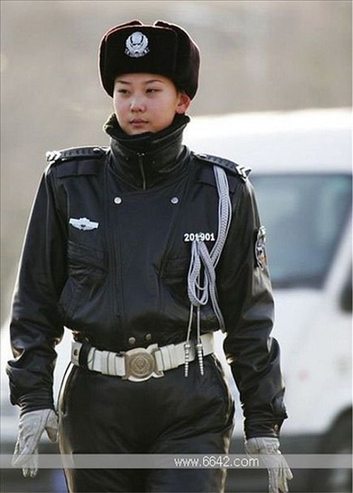 chinese female soldier