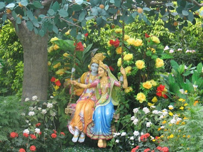 Barsana Dham Hindu Temple founded by Jagadguru Kripaluji Maharaj 6