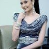 Alena Alena, Caroline Gunawan