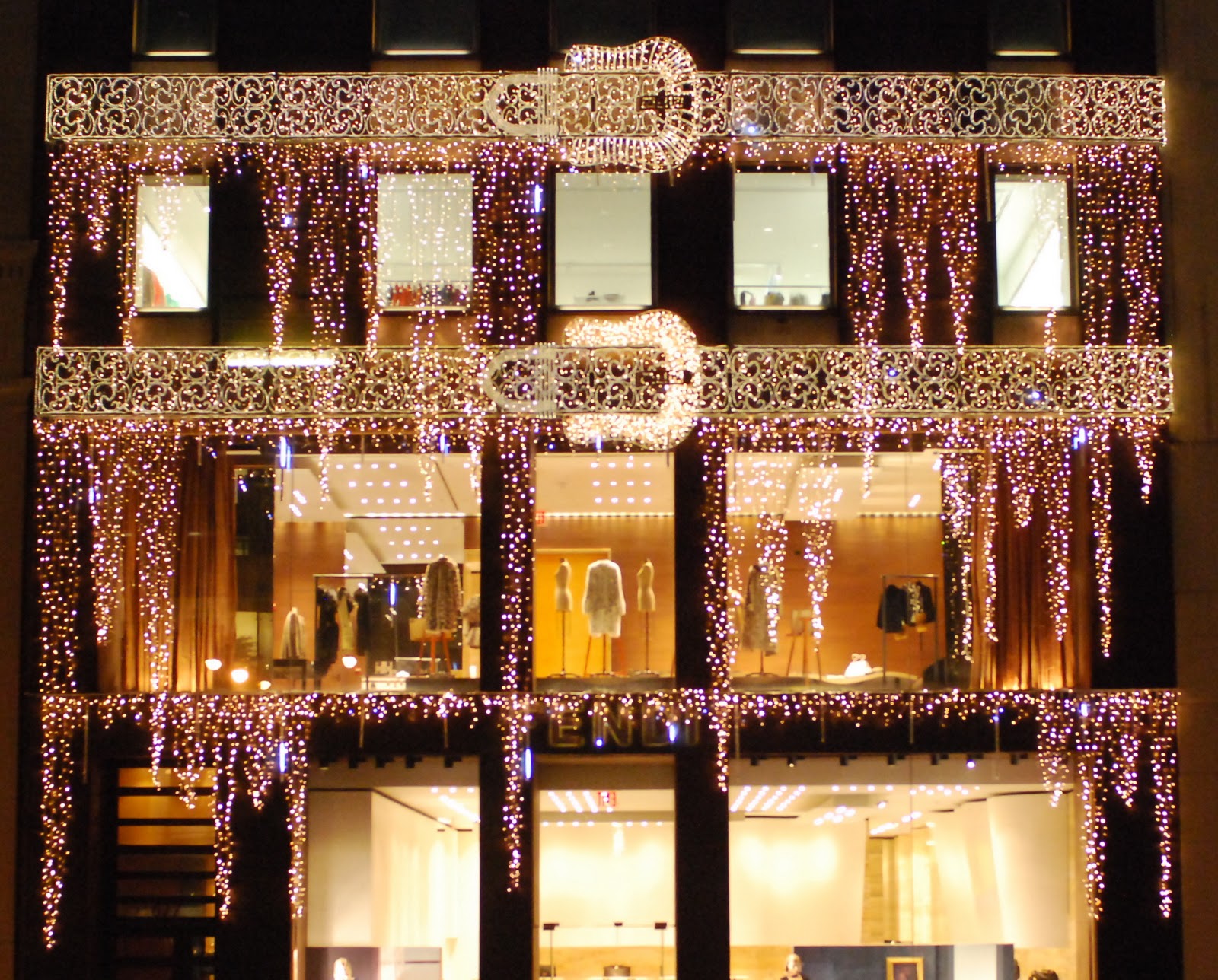 NYC ♥ NYC Fifth Avenue Christmas Holiday Window Displays FENDI