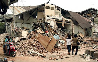 Padang (Indonesia) tras el terremoto de septiembre de 2009. Efe
