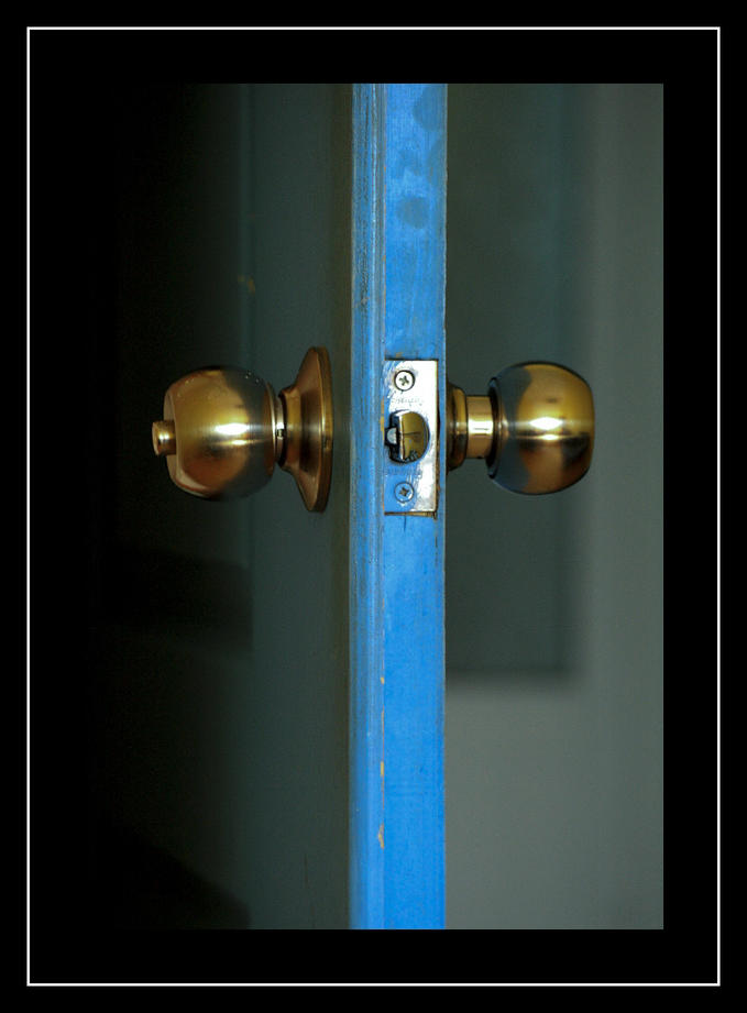 [Door+to+the+darkness+.+master+faster.jpg]