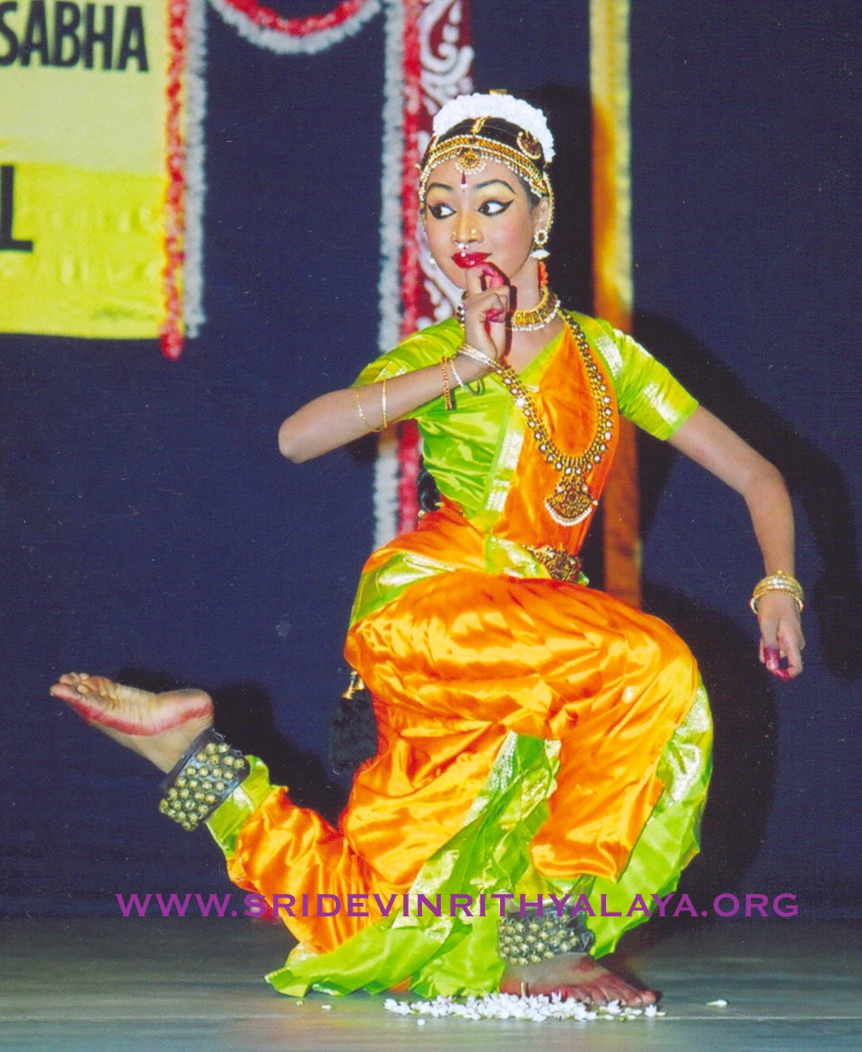[bharatanatyam_200.jpg]