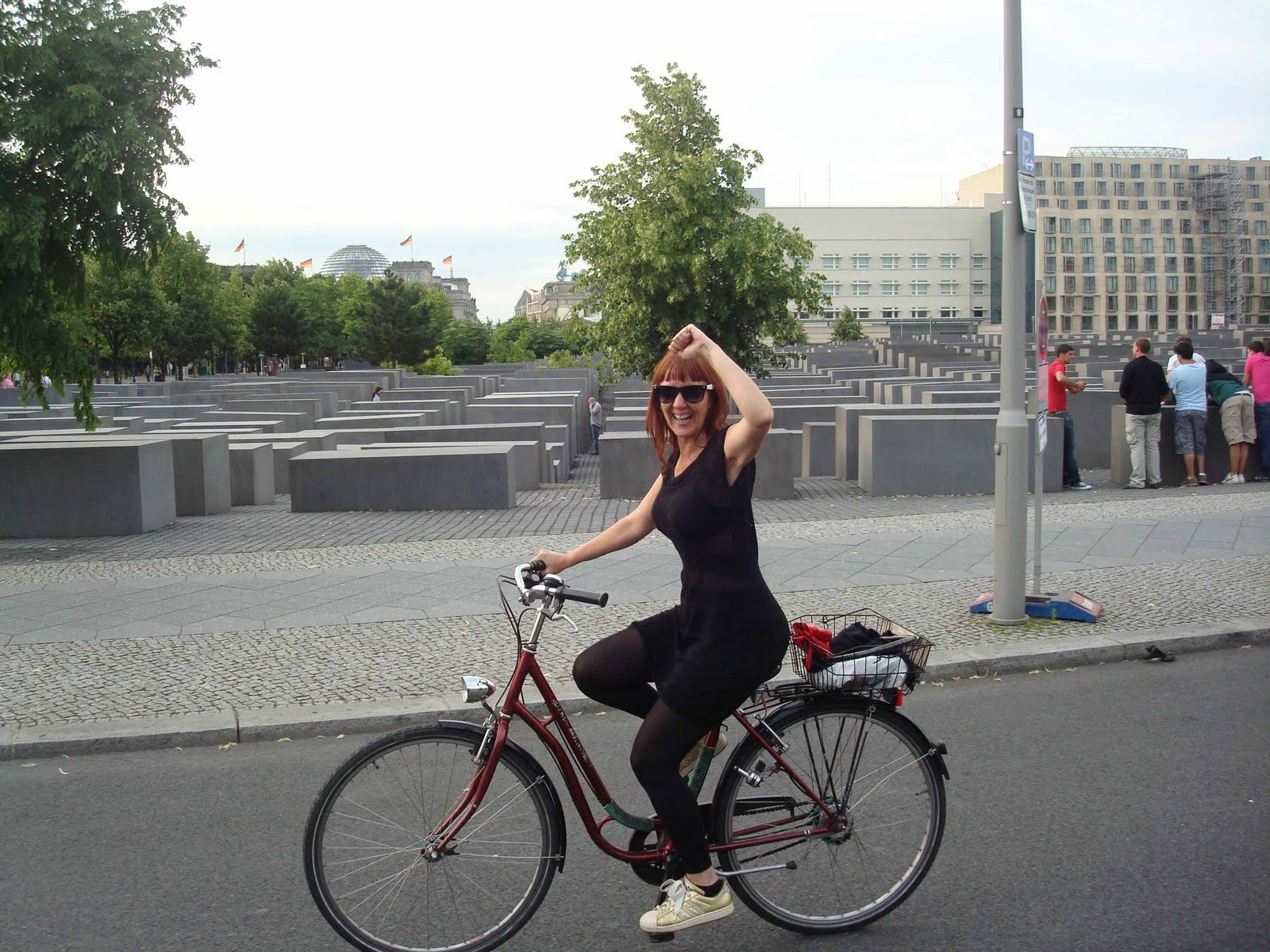 [en+bici+feli+por+berlin.jpg]