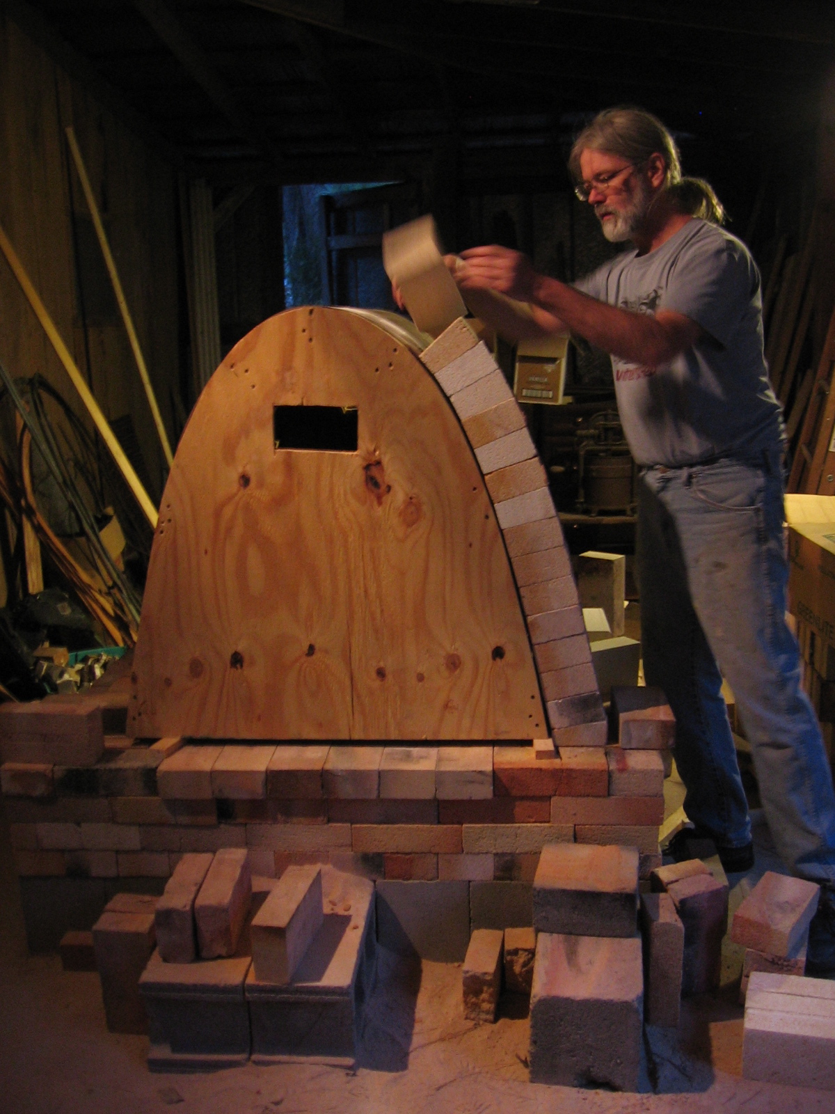 meesh's pottery it's starting to look like a kiln!