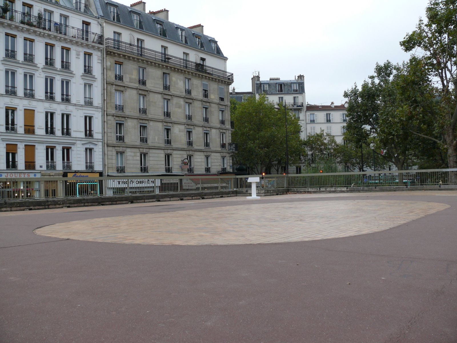 [L1030107.JPG]
