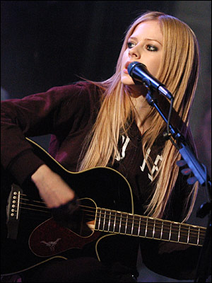 avril lavigne keep holding on album avril lavigne keep holding on album