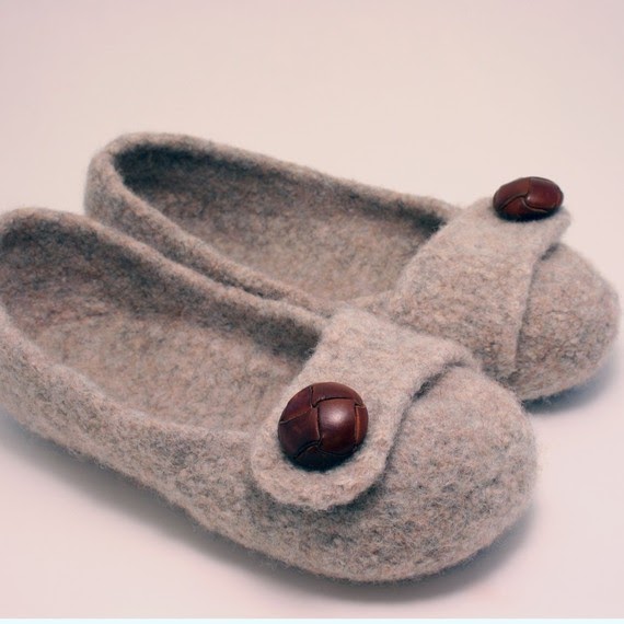 thimbles + things cutest slippers i've ever seen.