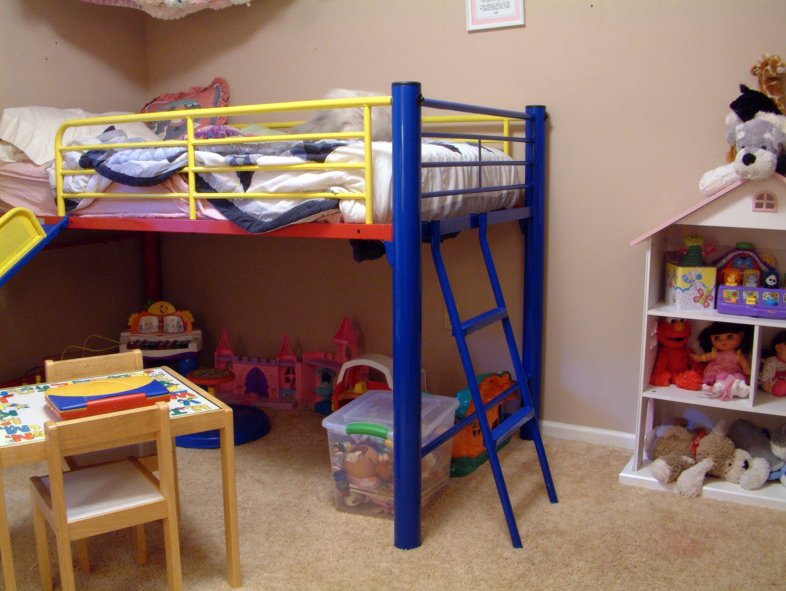 Kennedy House Daughter's bedroom New Bed