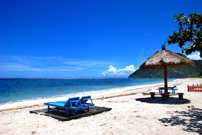 http://4.bp.blogspot.com/_D5TxtsY69D0/TBXAa6nR7jI/AAAAAAAADDU/zEsaeSqPr40/s1600/pantai-maluk.jpg