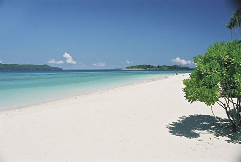 http://4.bp.blogspot.com/_D5TxtsY69D0/TLew5XCx86I/AAAAAAAAGS0/tSd6YojMbeM/s1600/pantai-senggigi.jpg
