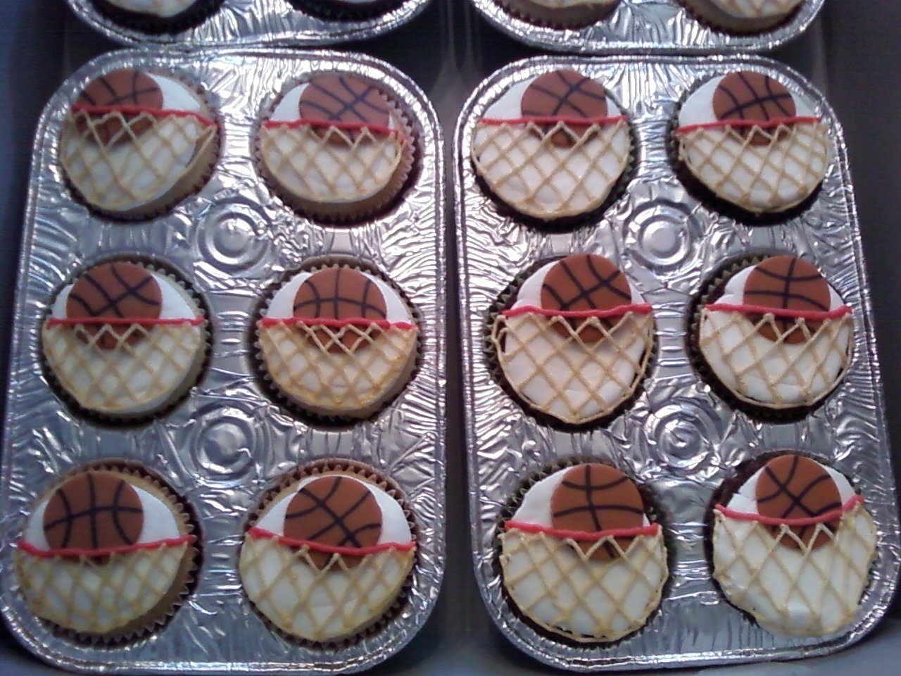 basketball hoop cupcake Birthday baking, Basketball cupcakes, Cupcake