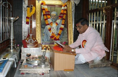 © Shirdi Sai Baba Life Teachings and Stories
