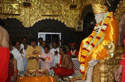 © Shirdi Sai Baba Life Teachings and Stories