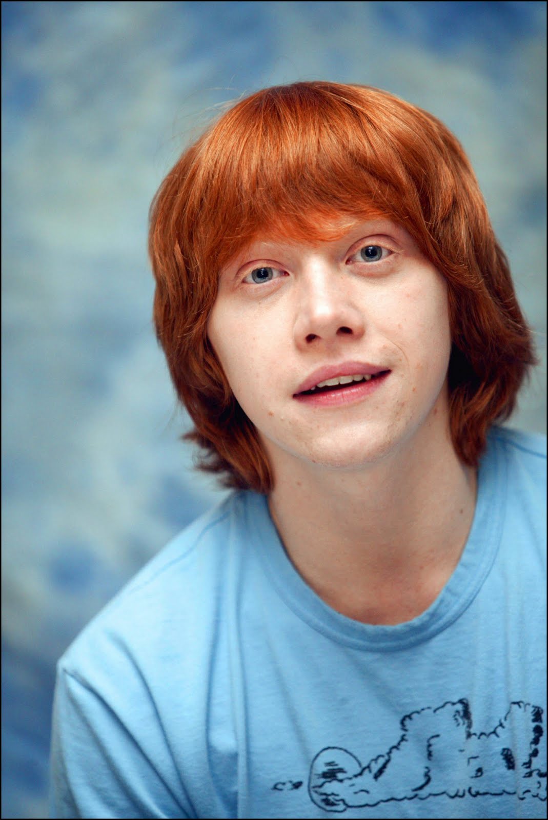 http://4.bp.blogspot.com/_D8P2ywxVkY8/TSQcF69iv_I/AAAAAAAAAtw/KsV7yL_BOkw/s1600/rupertgrint-gofpressconf01.jpg