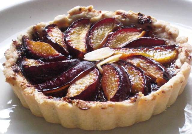 [plum+fig+tart+3.JPG]