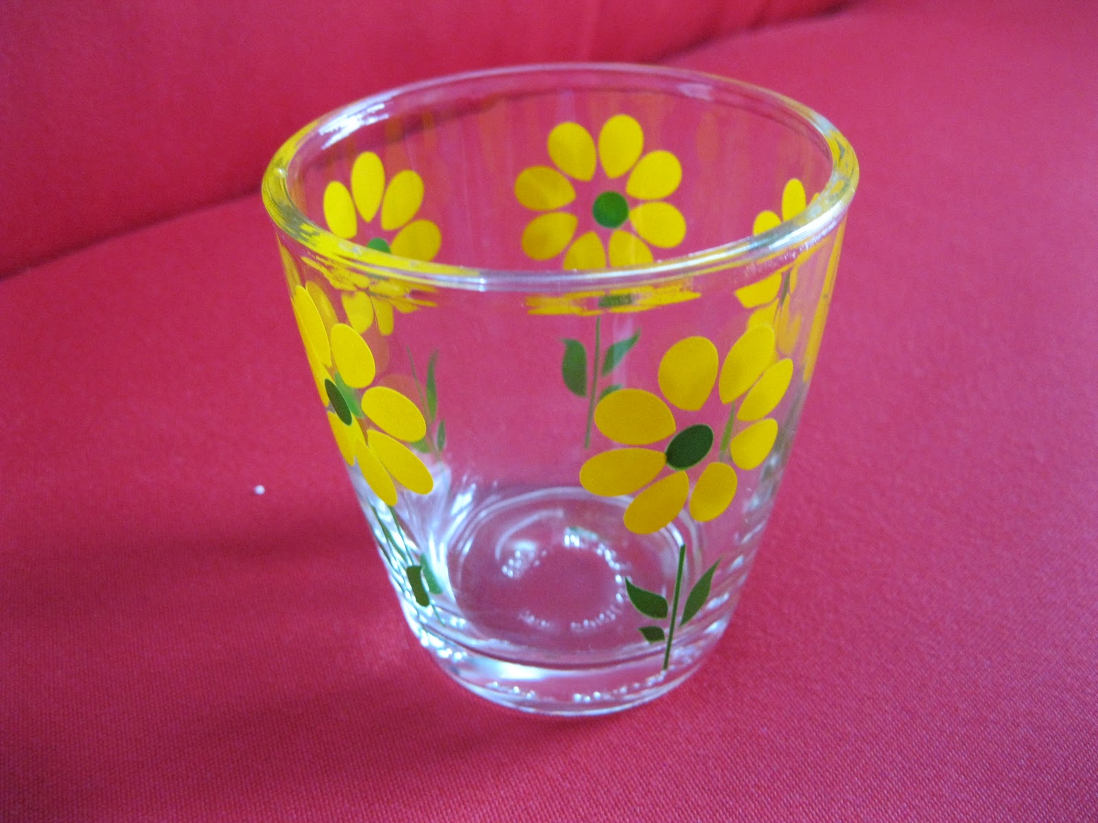 LIFE IN THE 209 Vintage Daisy Sour Cream Glasses