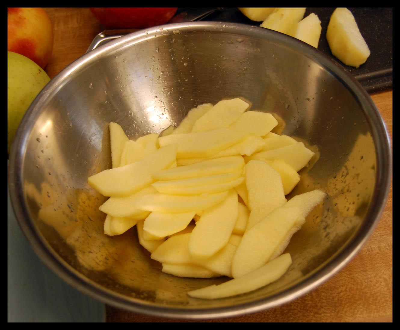 [bowlofapples.jpg]