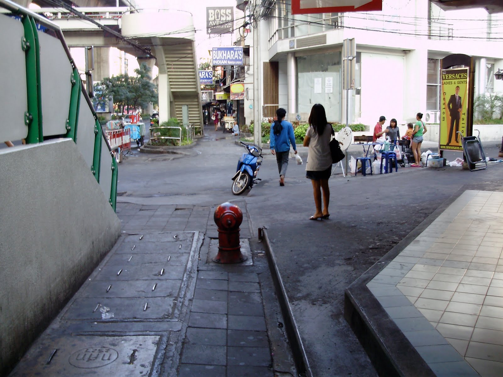 [PC200058.jpg]