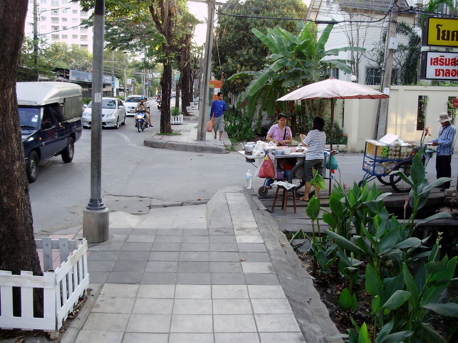 [PC200008.jpg]