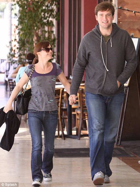 Short person dating tall person