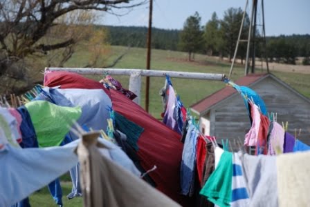 [clothesline1.JPG]