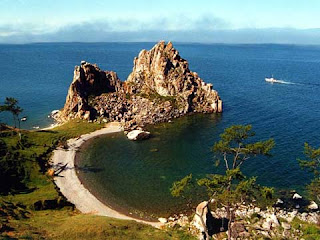 10 Danau Terbesar di Dunia Lake+Baikal+Siberia,+Russia