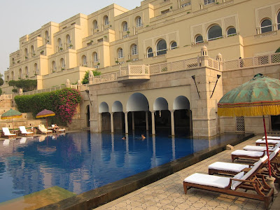 The Pool at Oberoi Amarvilas