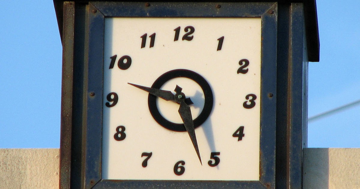 Clock of The Day: Nine Twenty-Seven