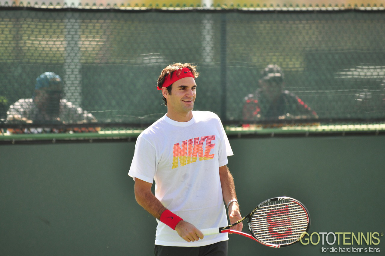 [roger-federer-practices-indian-wells-20105.jpg]