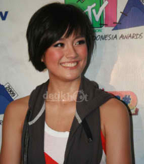 Agnes Monica Anang Jawara AMI Awards 2010 winner Agnes Monica Anang Jawara AMI Awards 2010