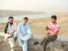 از چپ: بابری ، انجینیر خلیل احمد ودوست مان