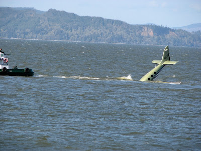 boat crash astoria oregon tapirgal s world blog april 24 astoria plane crash boat crash astoria oregon tapirgal s world blog april 24 astoria plane crash