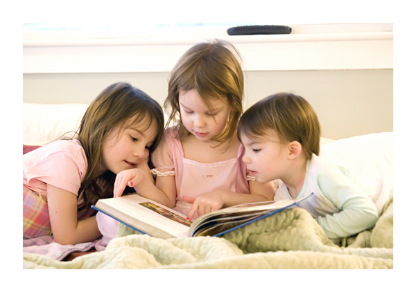 [img_3615+grils+read01+copy.jpg]