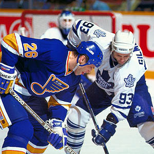 Doug Gilmour played 1474 NHL games, scoring 450 goals and 1414 points.