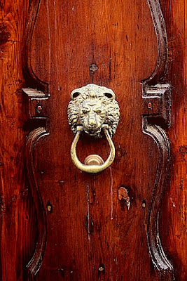 scary lion door knocker