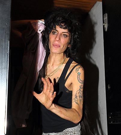 Amy Winehouse No Makeup - Mugeek Vidalondon