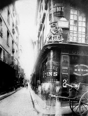 Phantoms On A Paris Street Corner - Flashcard