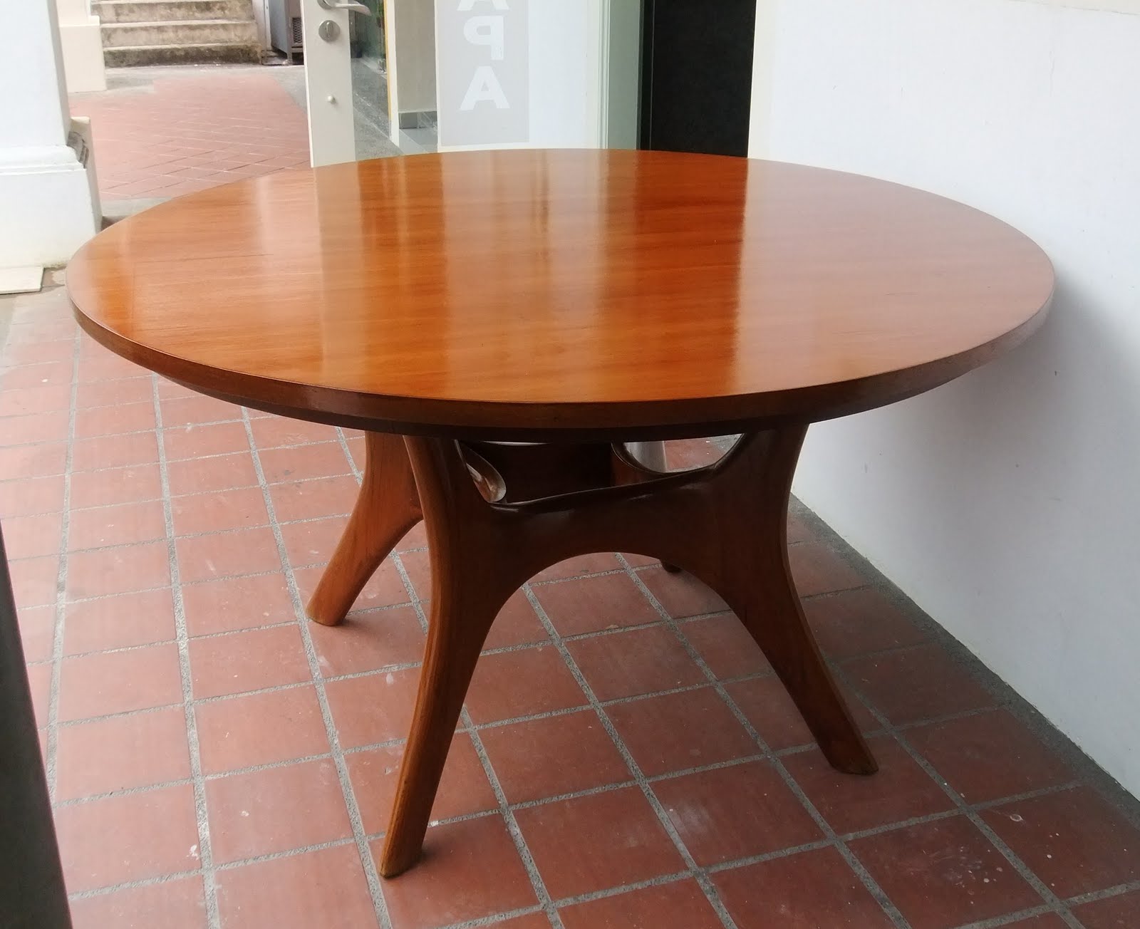 WAITING FOR VINTAGE AND THE LATEST FINDS AT SECOND CHARM | Ashley Furniture