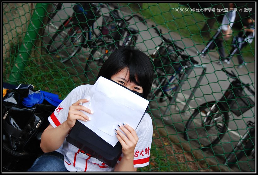 [DSC_1075+copy.jpg]